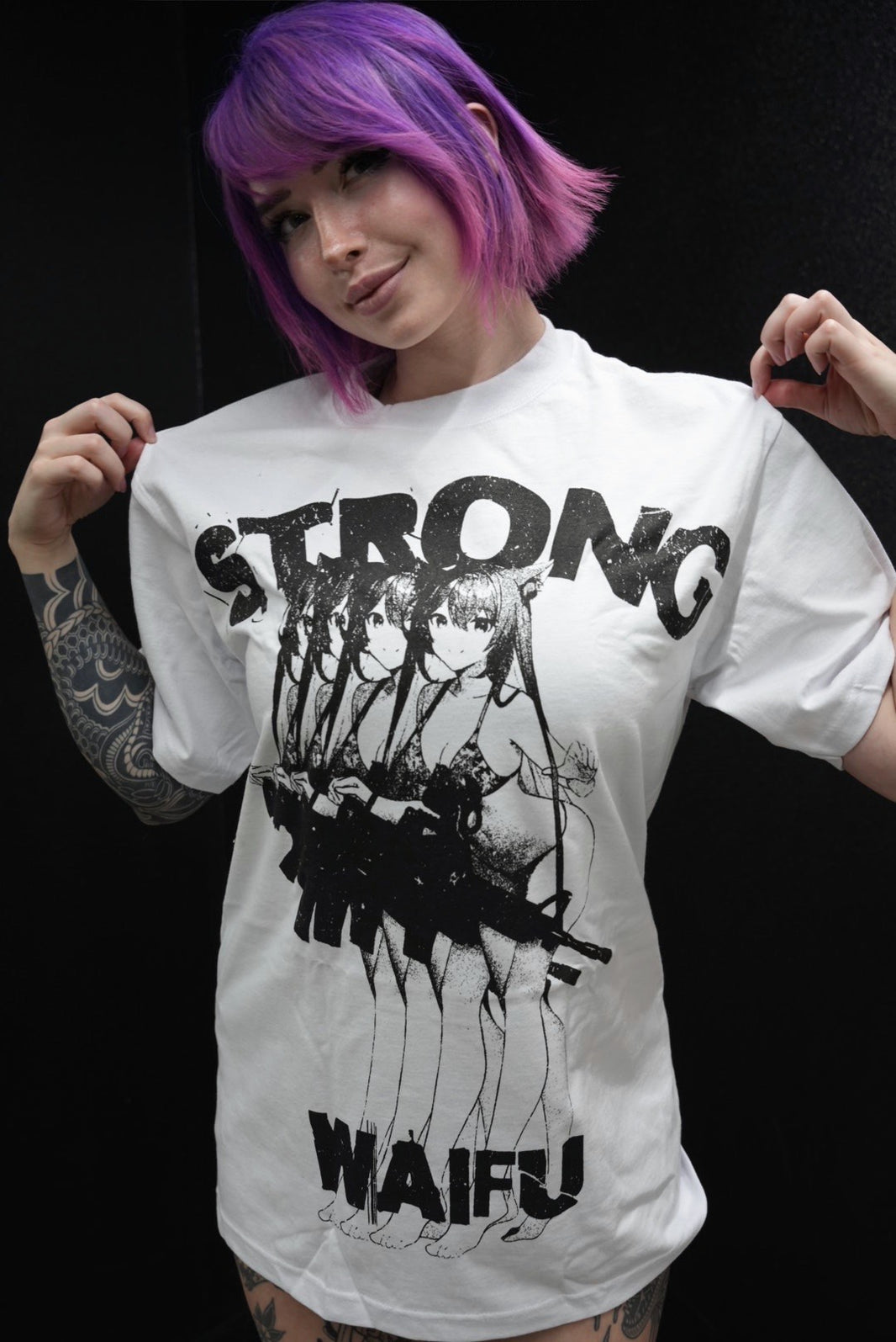 STRONG WAIFU